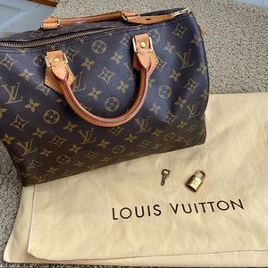Louis Vuitton Speedy 30